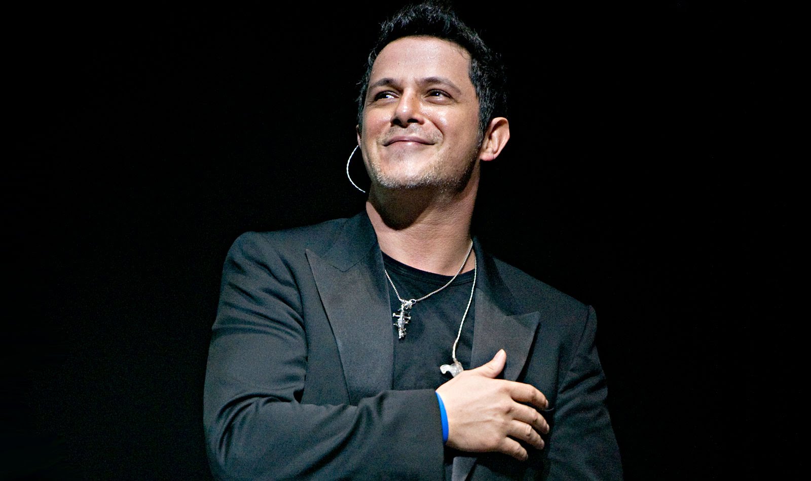 Las Cinco Mejores Canciones De Alejandro Sanz Para Hacer El Amor Con