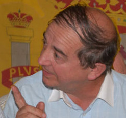 Pelo en cortinilla.